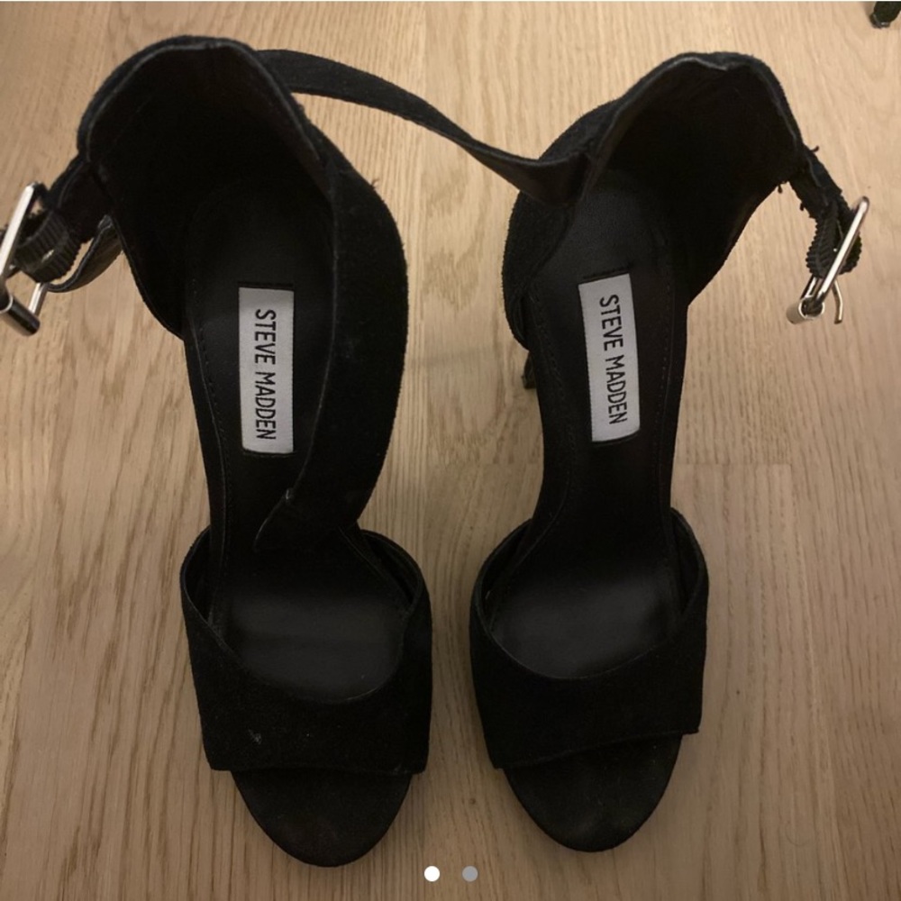 Steve Madden black suede heels